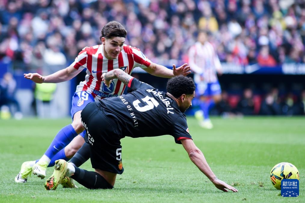 哈特11中8轰21分6板，本赛季首发9场取得8胜1负